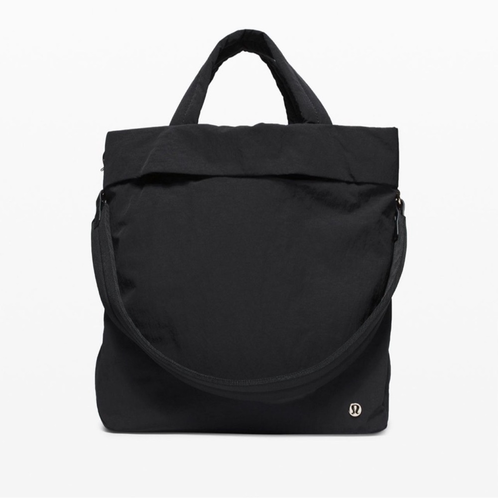 Lululemon On My Level 19L bag